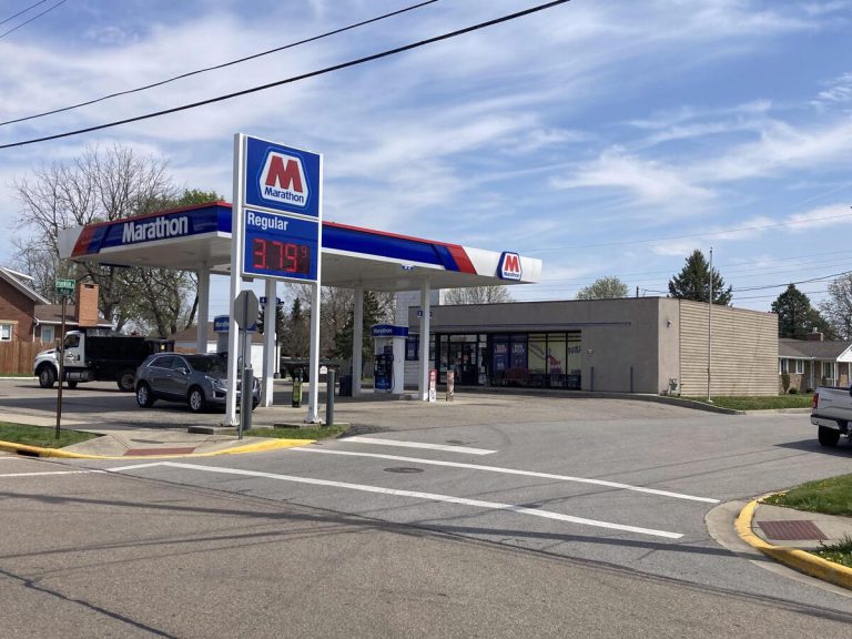 Village Marathon Gas Station, Pleasant Hill, Ohio